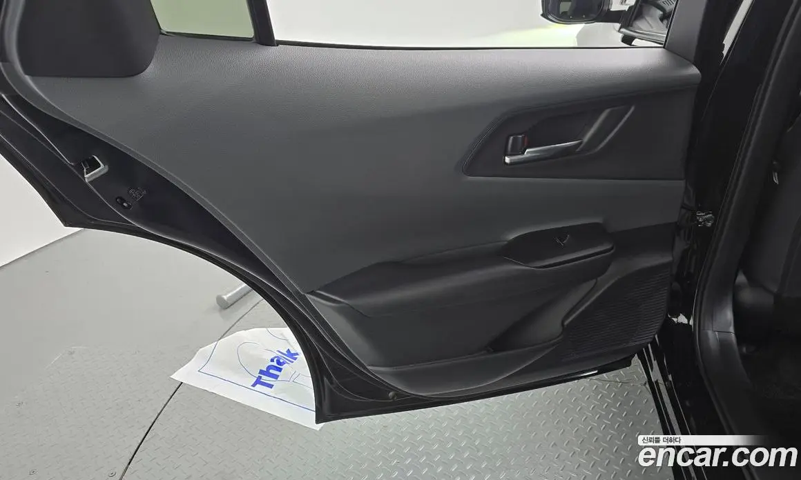 Toyota Prius 2024 2.0 автомат (гидро), фото 15