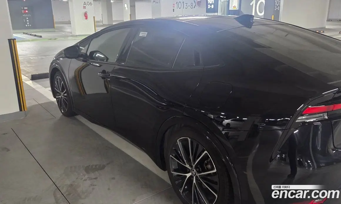 Toyota Prius 2024 2.0 автомат (гидро), фото 3