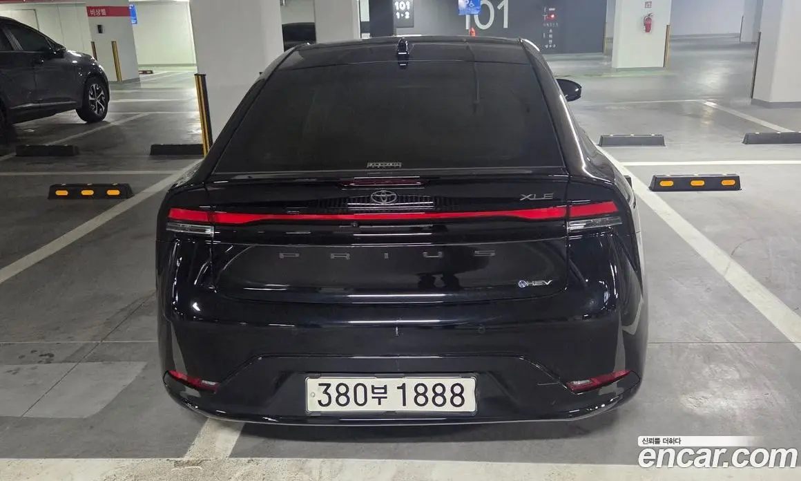 Toyota Prius 2024 2.0 автомат (гидро), фото 4