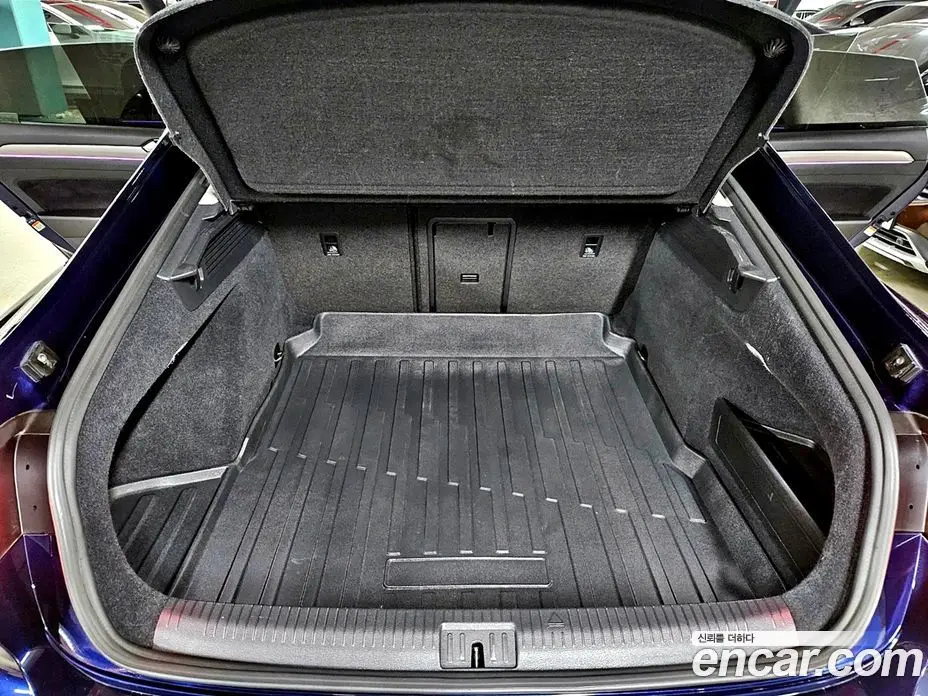 Volkswagen Arteon 2018 2.0 автомат (гидро), фото 48