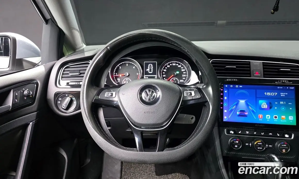 Volkswagen Golf 2014 2.0 автомат (гидро), фото 13