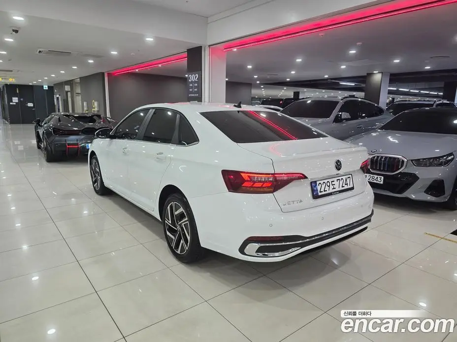 Volkswagen Jetta 2023 1.5 автомат (гидро), фото 6