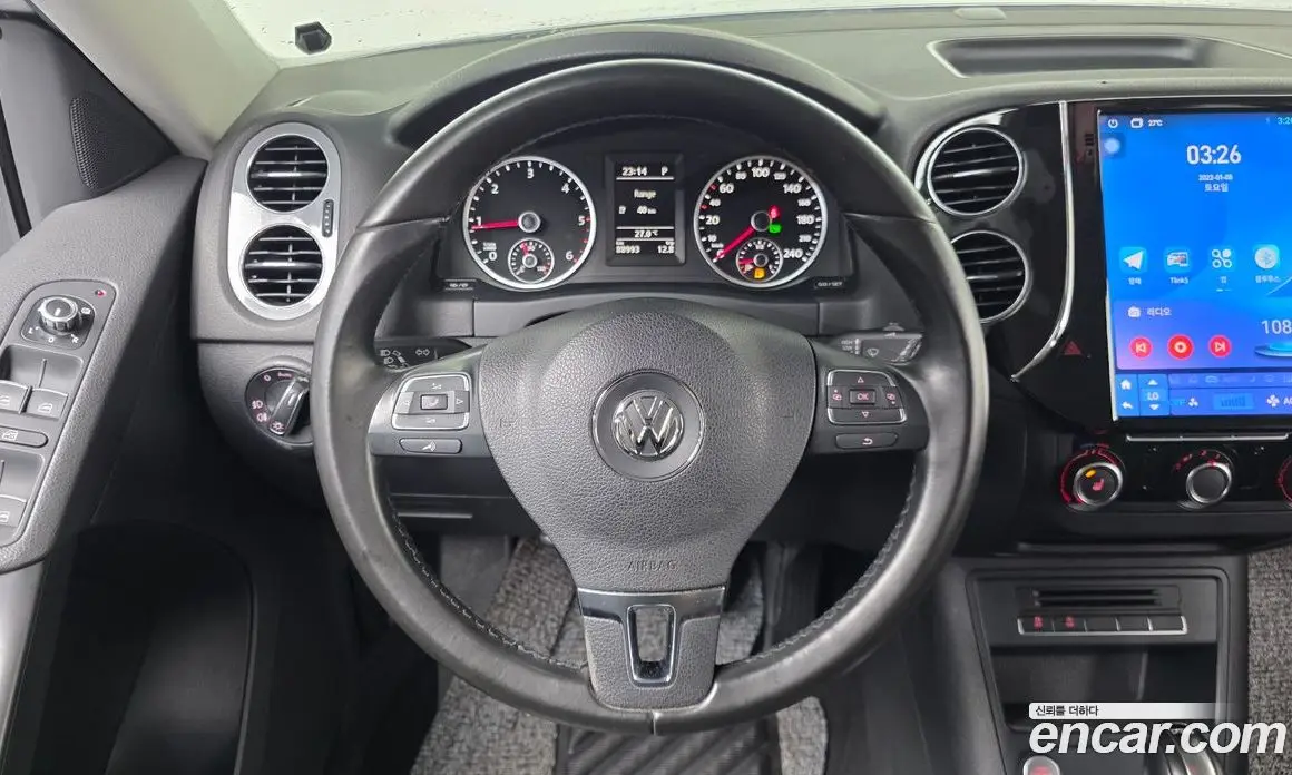 Volkswagen Tiguan 2014 2.0 автомат (гидро), фото 14