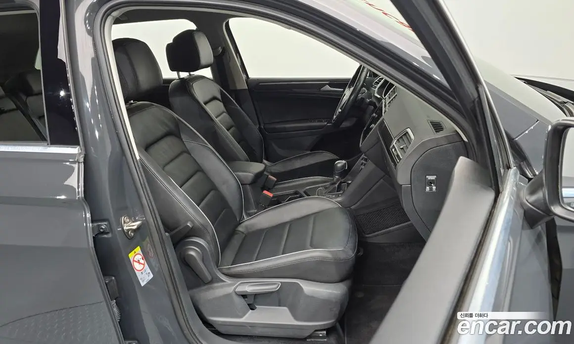 Volkswagen Tiguan 2018 2.0 автомат (гидро), фото 16