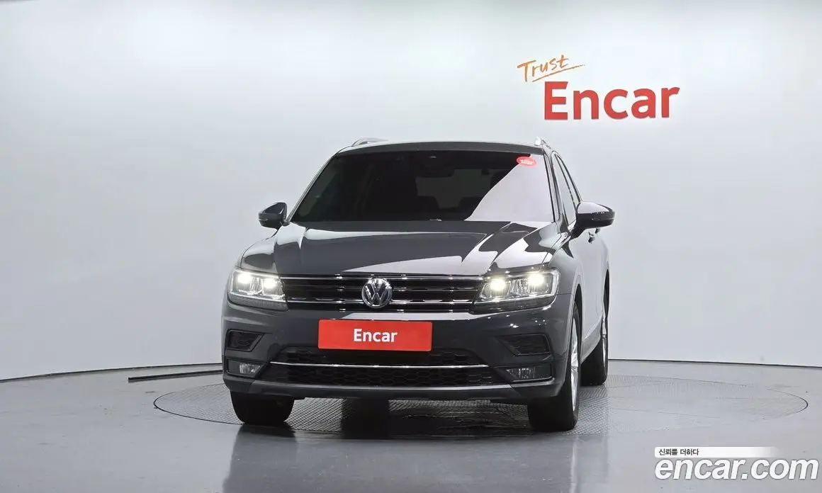 Volkswagen Tiguan 2018 2.0 автомат (гидро), фото 3