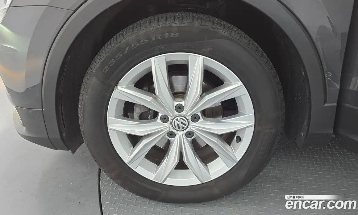 Volkswagen Tiguan 2018 2.0 автомат (гидро), фото 5