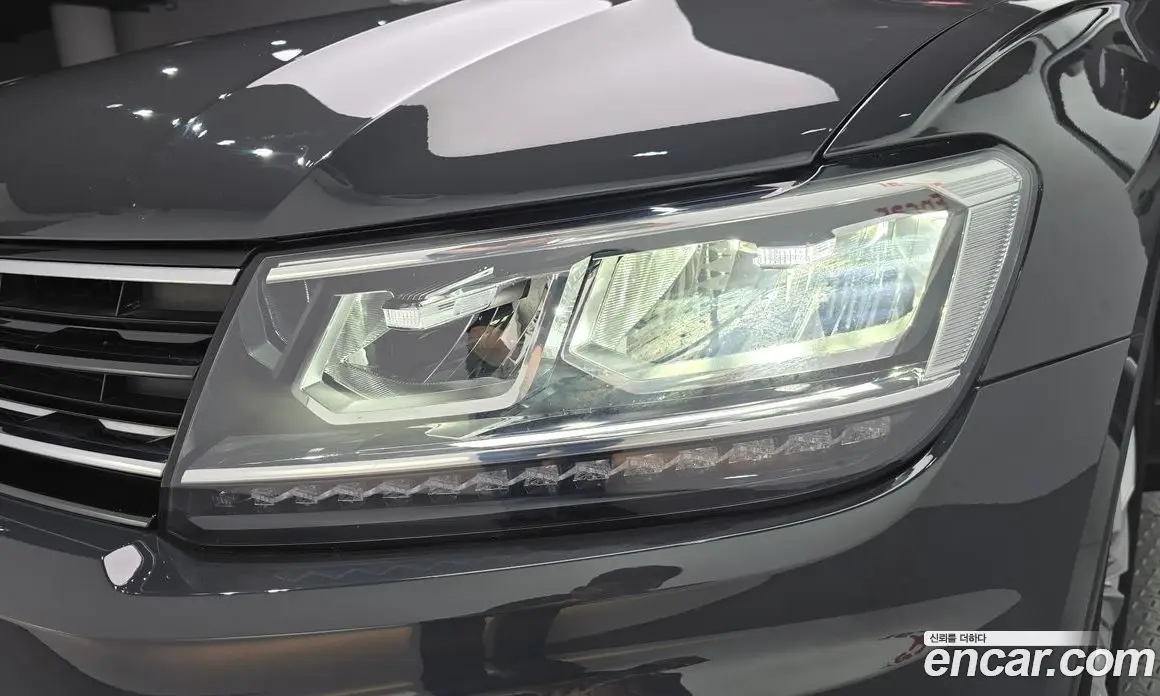 Volkswagen Tiguan 2018 2.0 автомат (гидро), фото 8