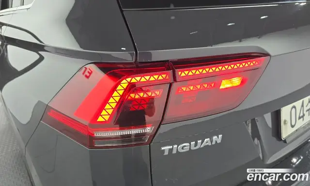 Volkswagen Tiguan 2018 2.0 автомат (гидро), миниатюра 9