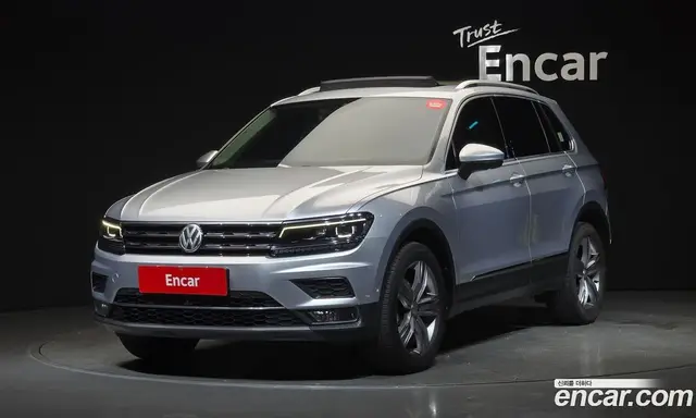 Volkswagen Tiguan 2018 2.0 автомат (гидро), миниатюра 1
