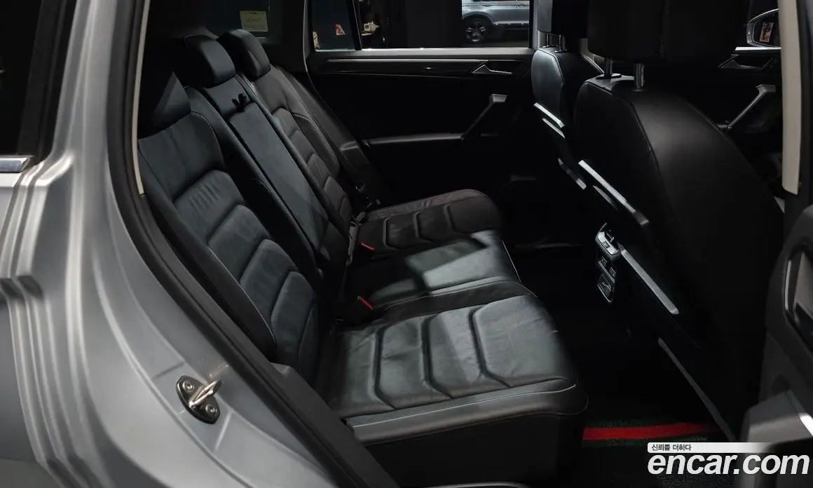 Volkswagen Tiguan 2018 2.0 автомат (гидро), фото 11