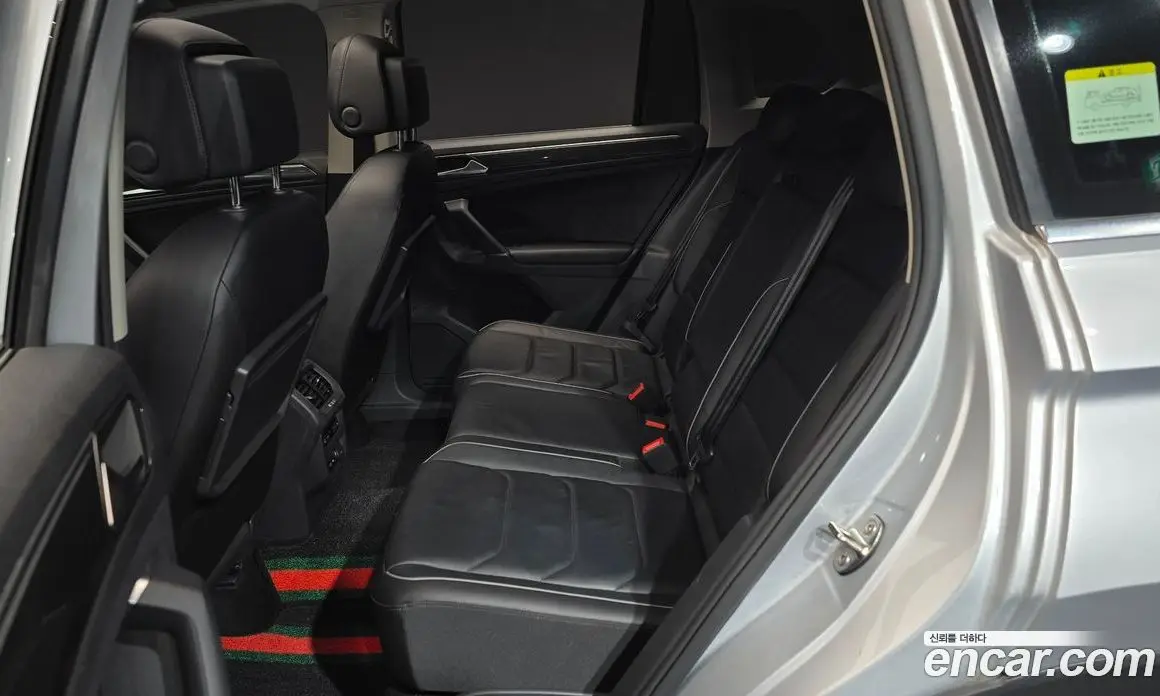Volkswagen Tiguan 2018 2.0 автомат (гидро), фото 12