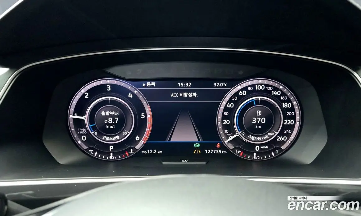 Volkswagen Tiguan 2018 2.0 автомат (гидро), фото 8