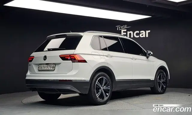 Volkswagen Tiguan 2020 2.0 автомат (гидро), миниатюра 2
