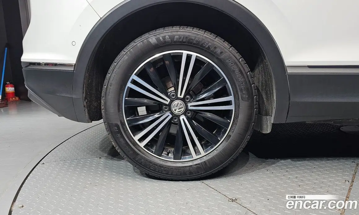 Volkswagen Tiguan 2020 2.0 автомат (гидро), фото 5