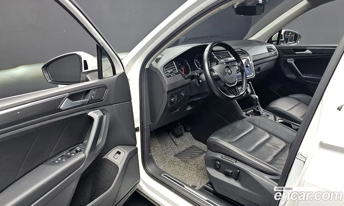 Volkswagen Tiguan 2020 2.0 автомат (гидро), фото 10