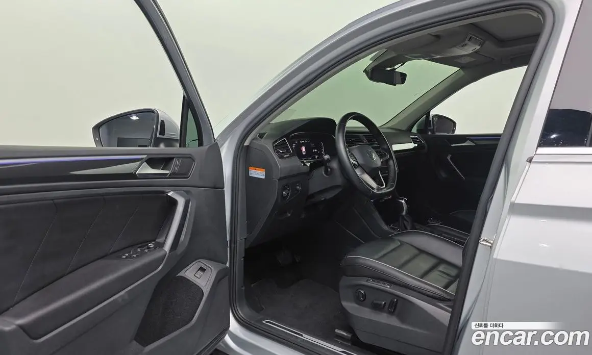 Volkswagen Tiguan 2022 2.0 автомат (гидро), фото 13