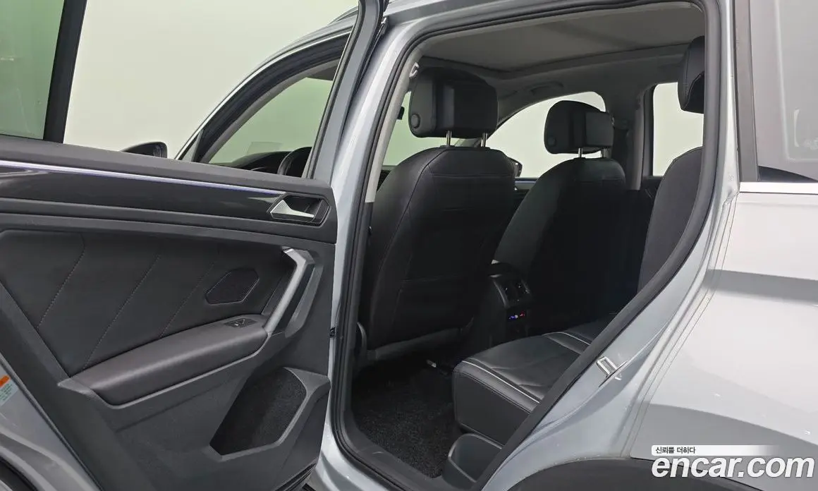 Volkswagen Tiguan 2022 2.0 автомат (гидро), фото 21