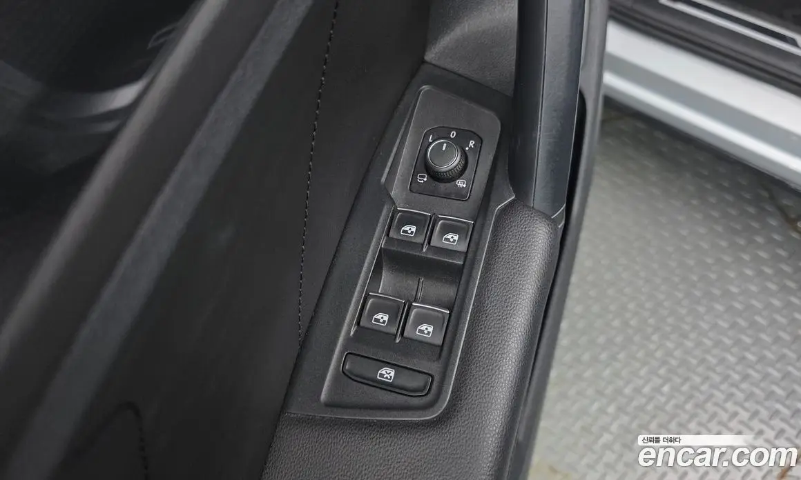 Volkswagen Tiguan 2022 2.0 автомат (гидро), фото 33