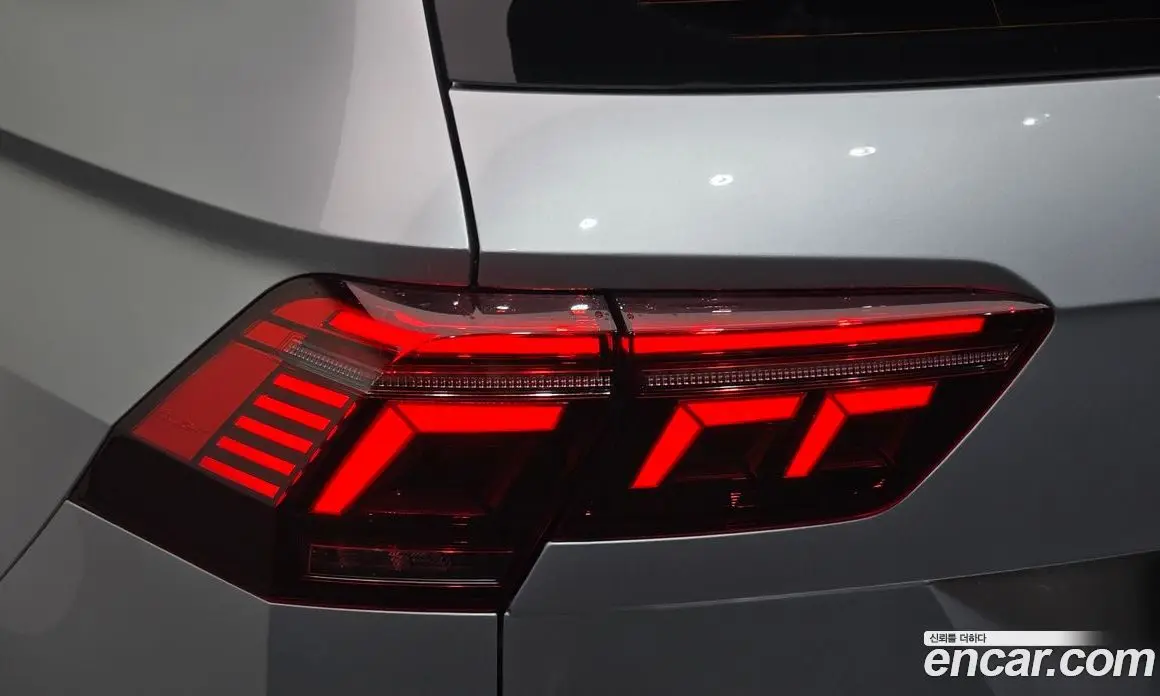 Volkswagen Tiguan 2022 2.0 автомат (гидро), фото 9