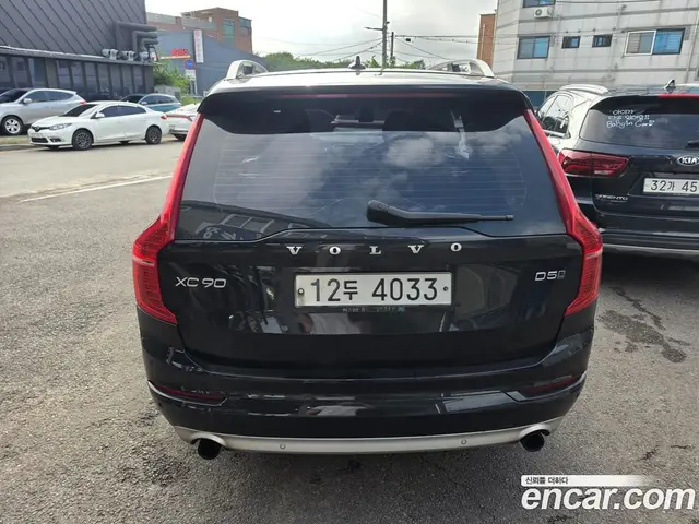 Volvo XC90 2017 2.0 автомат (гидро), миниатюра 3