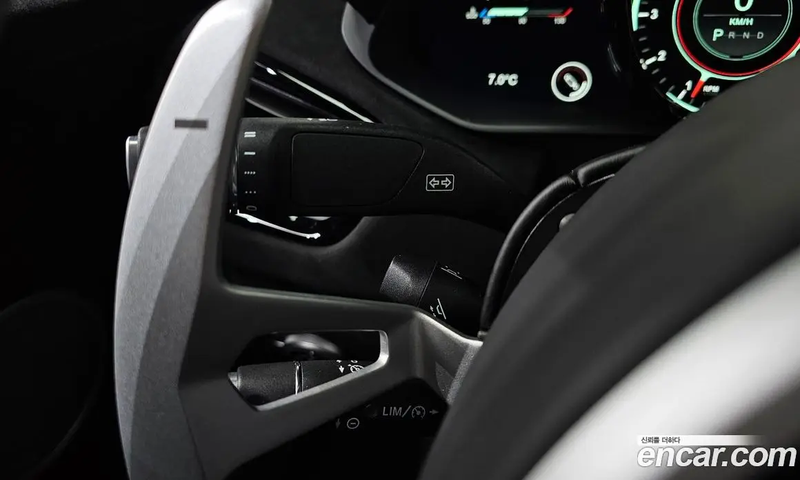 Aston Martin Vantage 2019 4.0 автомат (гидро), фото 17