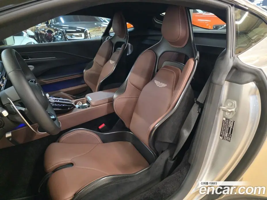Aston Martin Vantage 2025 4.0 автомат (гидро), фото 11