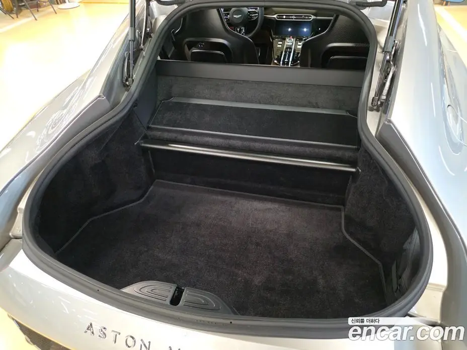 Aston Martin Vantage 2025 4.0 автомат (гидро), фото 20