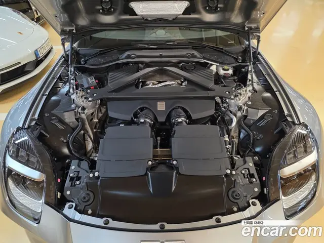 Aston Martin Vantage 2025 4.0 автомат (гидро), миниатюра 7