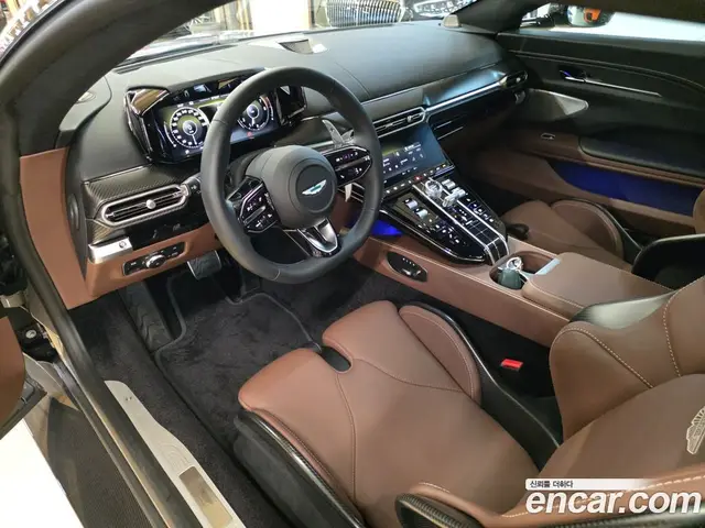 Aston Martin Vantage 2025 4.0 автомат (гидро), миниатюра 10