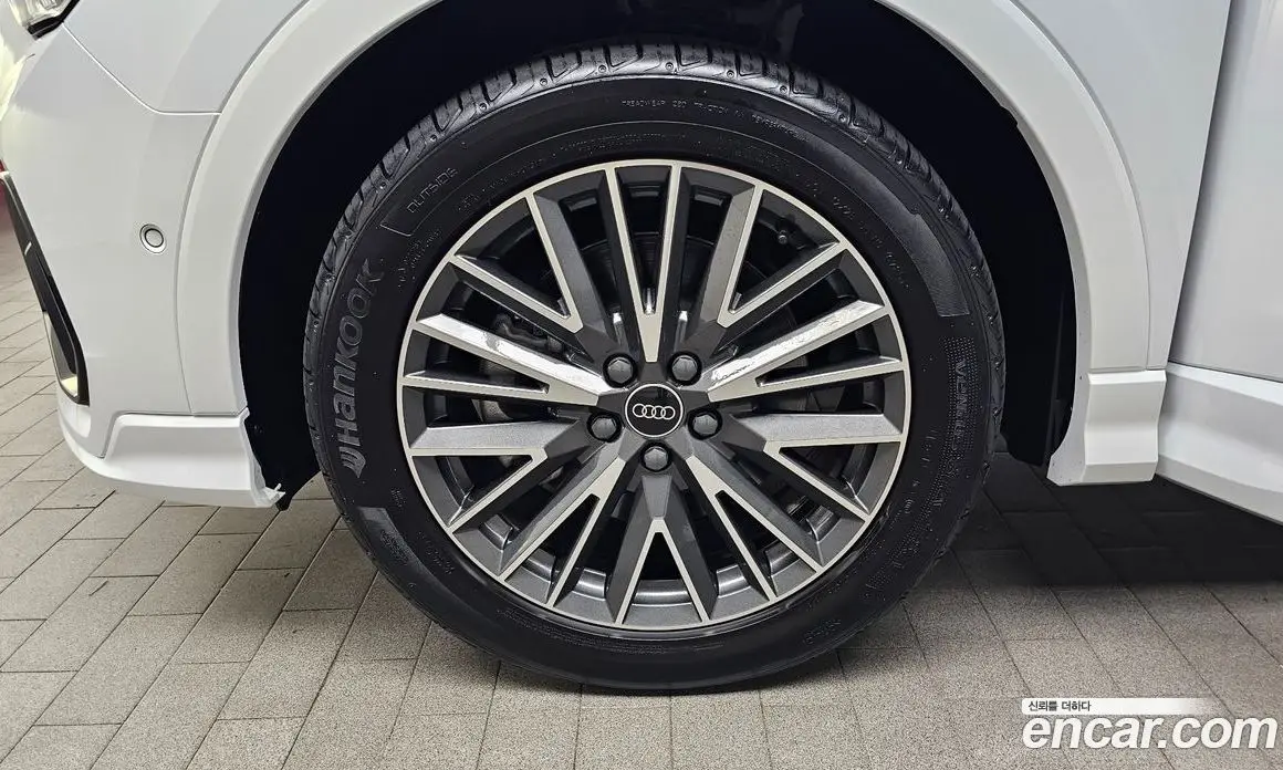 Audi Q3 2025 2.0 автомат (гидро), фото 5