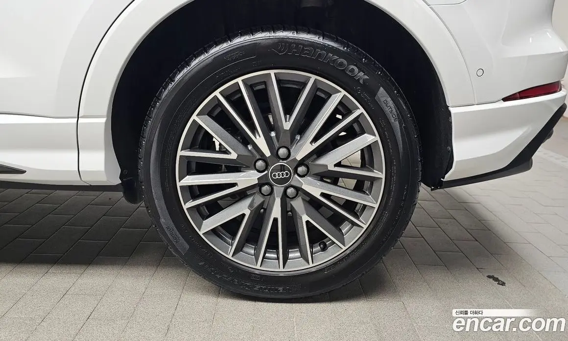 Audi Q3 2025 2.0 автомат (гидро), фото 7