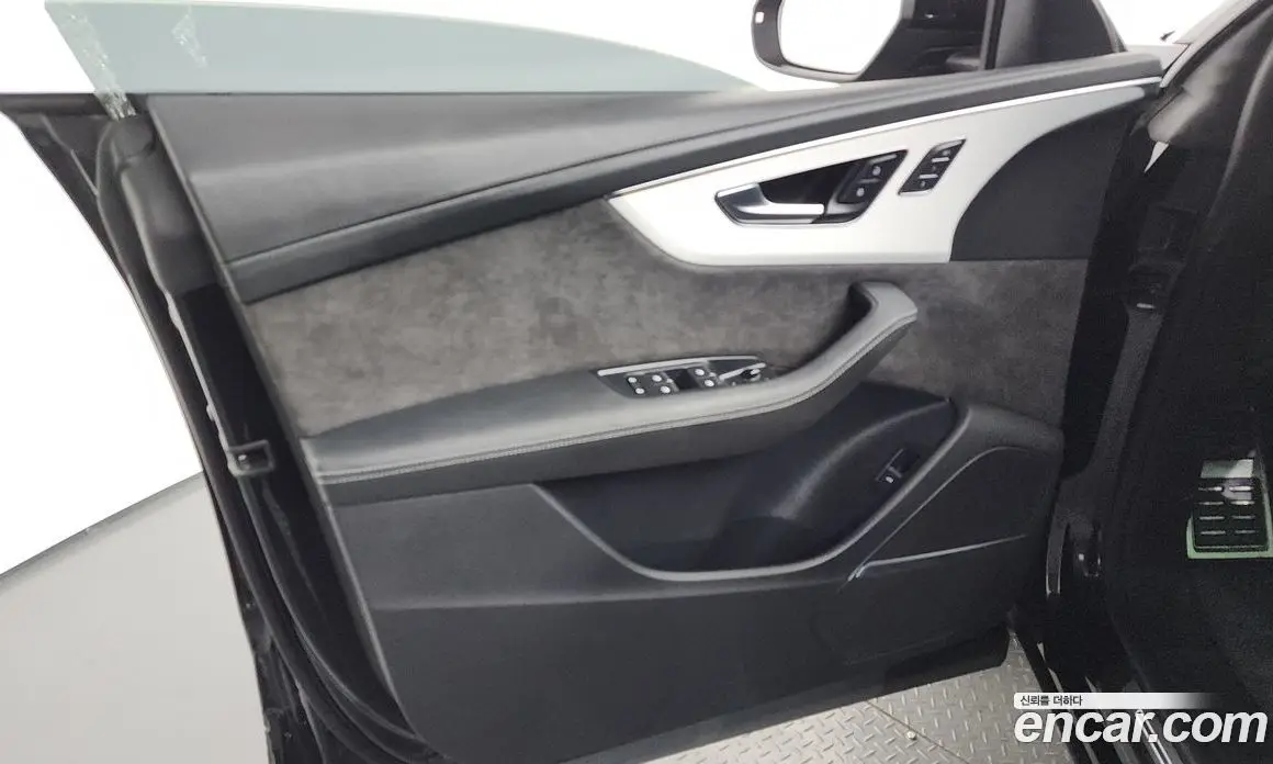 Audi Q8 2022 3.0 автомат (гидро), фото 14
