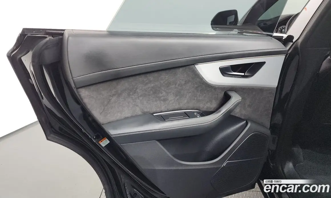 Audi Q8 2022 3.0 автомат (гидро), фото 15