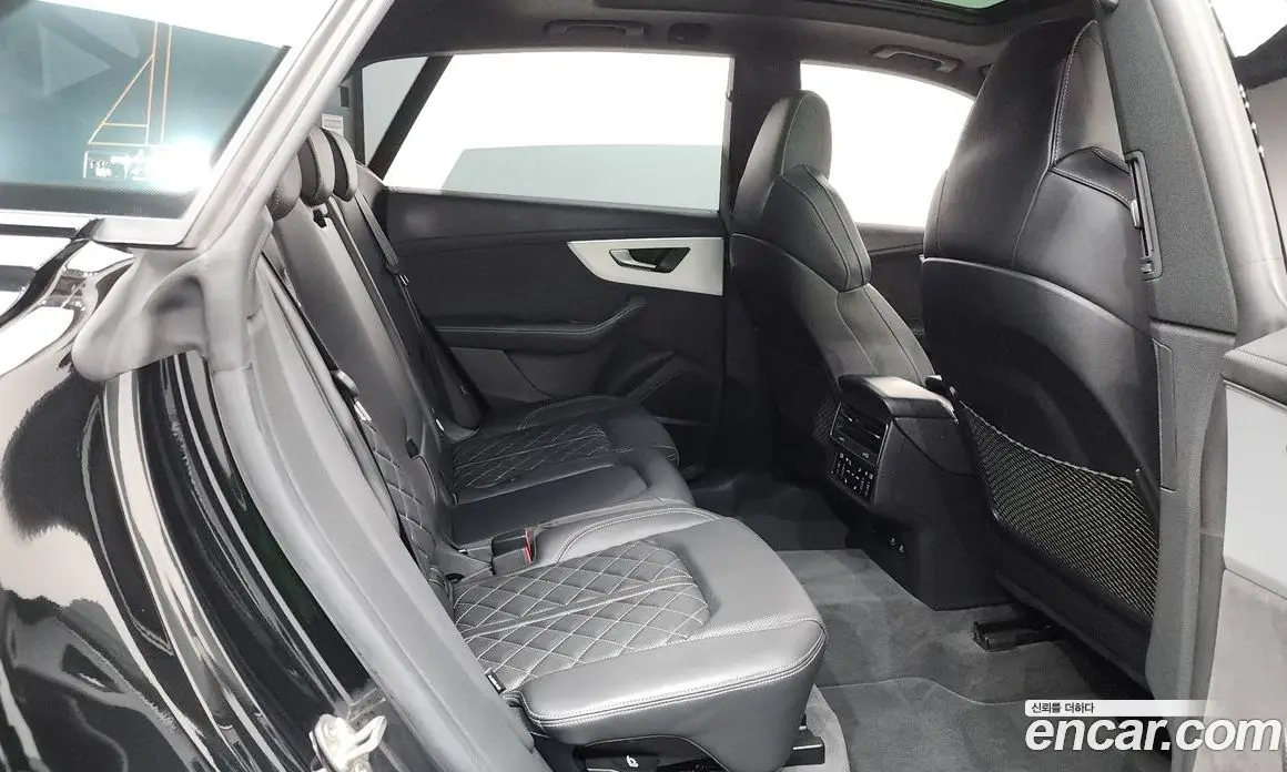 Audi Q8 2022 3.0 автомат (гидро), фото 17