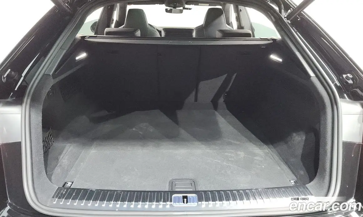 Audi Q8 2022 3.0 автомат (гидро), фото 24