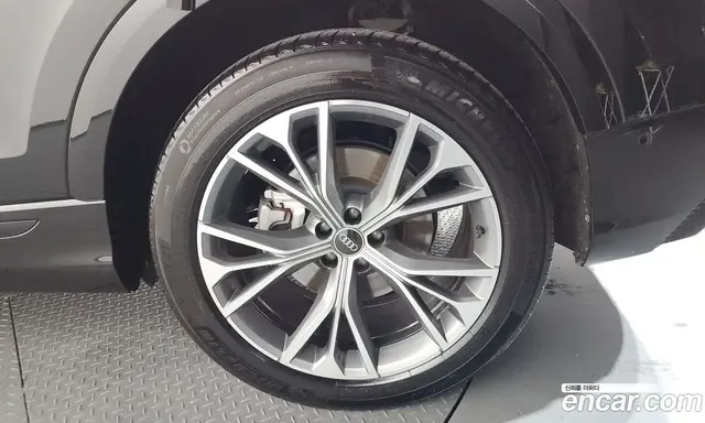 Audi Q8 2022 3.0 автомат (гидро), миниатюра 7