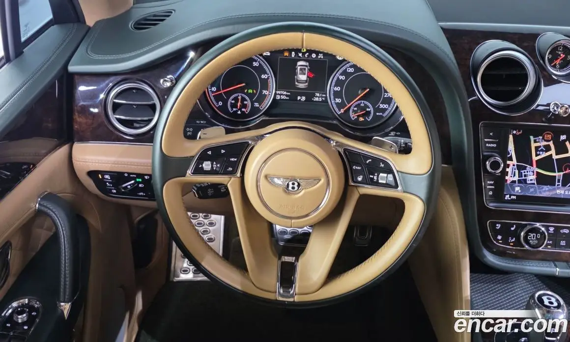 Bentley Bentayga 2018 6.0 автомат (гидро), фото 13