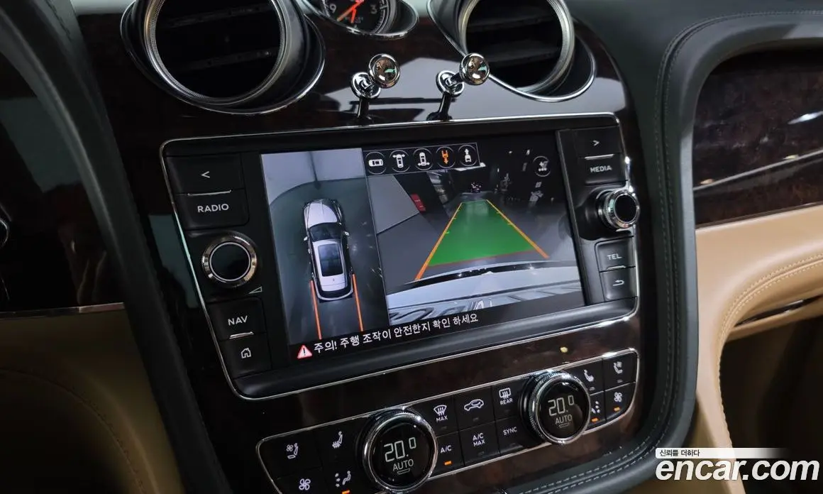 Bentley Bentayga 2018 6.0 автомат (гидро), фото 15
