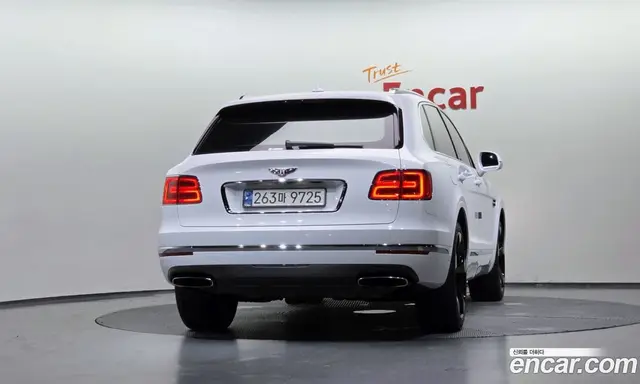 Bentley Bentayga 2018 6.0 автомат (гидро), миниатюра 4