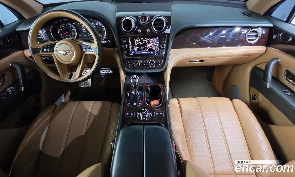 Bentley Bentayga 2018 6.0 автомат (гидро), фото 7