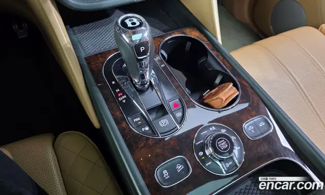 Bentley Bentayga 2018 6.0 автомат (гидро), миниатюра 9