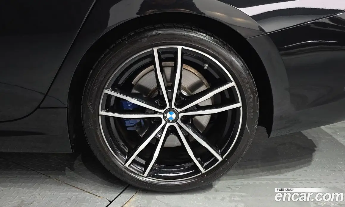 BMW 3 серия 2022 2.0 автомат (гидро), фото 6