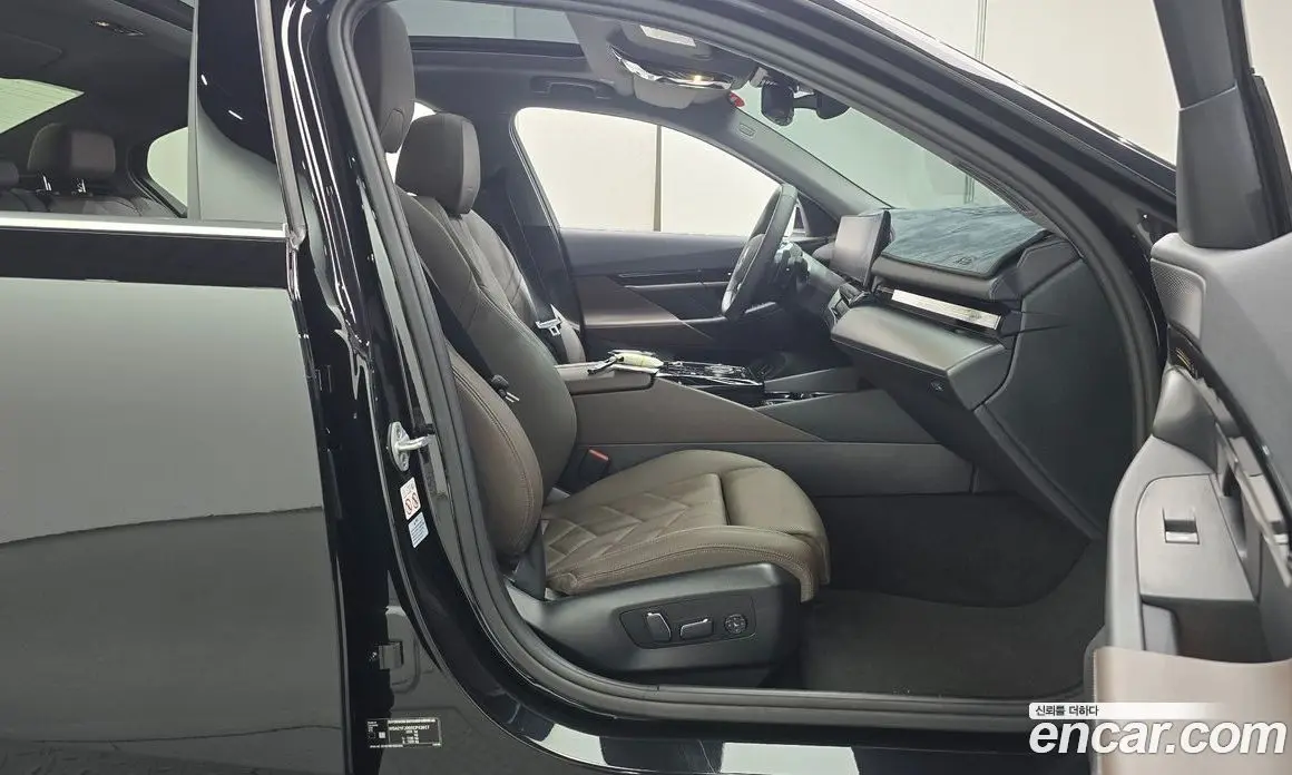 BMW 5 серия 2023 2.0 автомат (гидро), фото 16