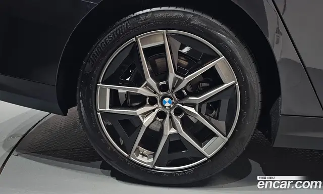 BMW 5 серия 2025 2.0 автомат (гидро), миниатюра 6