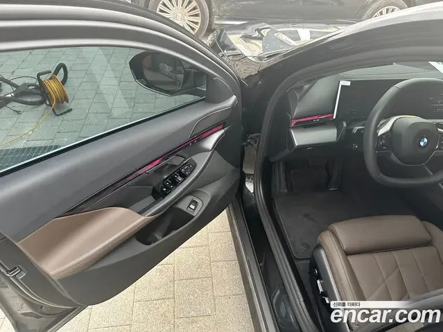 BMW 5 серия 2025 2.0 автомат (гидро), миниатюра 12