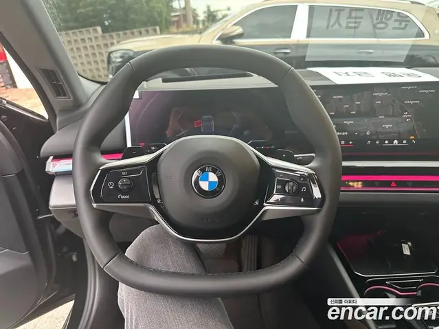 BMW 5 серия 2025 2.0 автомат (гидро), миниатюра 10