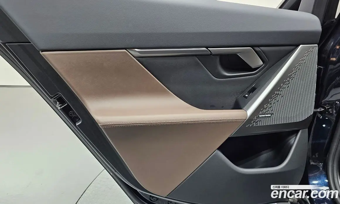 BMW 5 серия 2025 2.0 автомат (гидро), фото 15