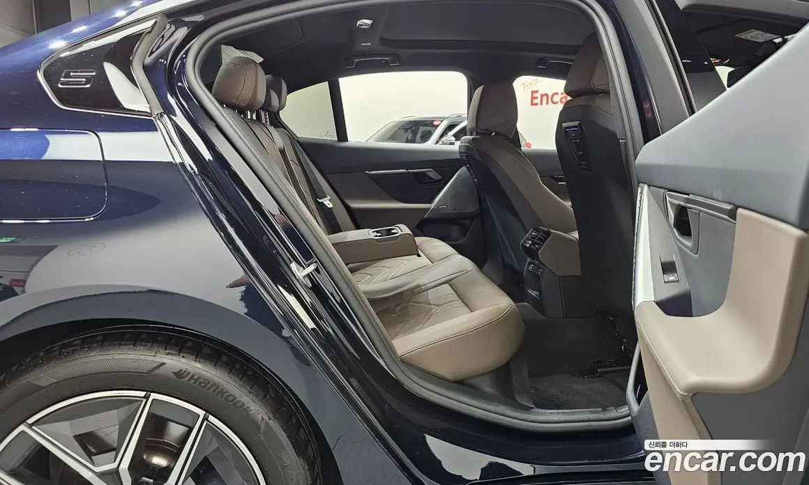 BMW 5 серия 2025 2.0 автомат (гидро), фото 17