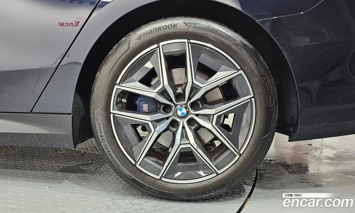 BMW 5 серия 2025 2.0 автомат (гидро), фото 7