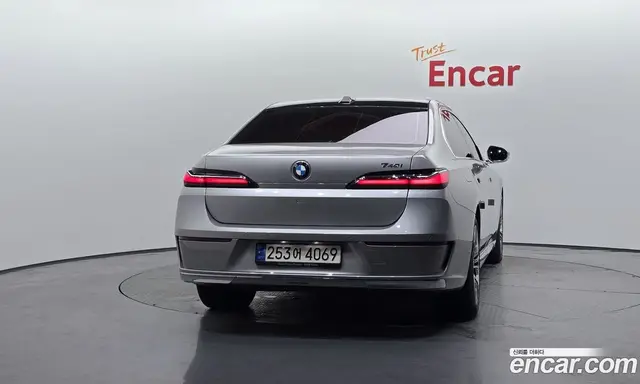 BMW 7 серия 2023 3.0 автомат (гидро), миниатюра 3